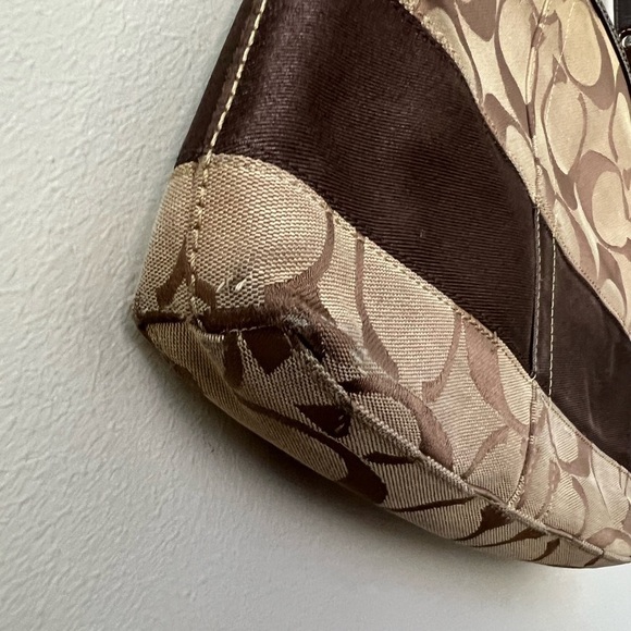 Coach Brown Signature Jacquard Shoulder Bag F13674 - Picture 5 of 12